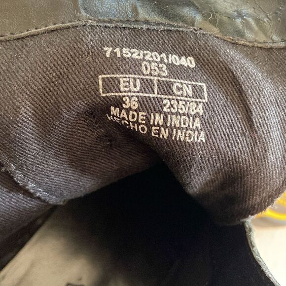 Zara Trafaluc NWOT Black Ankle Boots with Floral Embroidery Buckle Straps US 6 - Picture 9 of 9